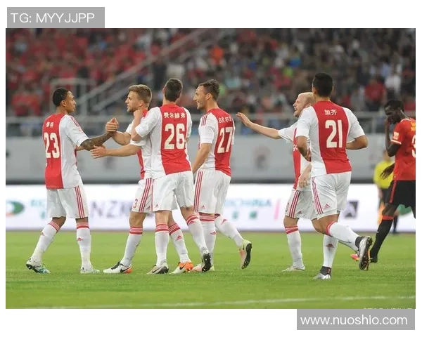 阿尔克马尔青年队迎战邓伯什全力争胜展现青春风采